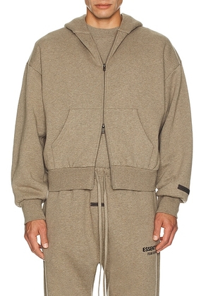 Fear of God ESSENTIALS Classic Fit Fleece Zip Up Hoodie in Homestead Heather - Neutral. Size M (also in L, S, XL/1X, XS, XXL/2X).