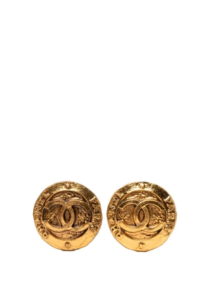 CHANEL Pre-Owned 1980-1990 Gold Plated CC Round Clip On Earrings costume earrings