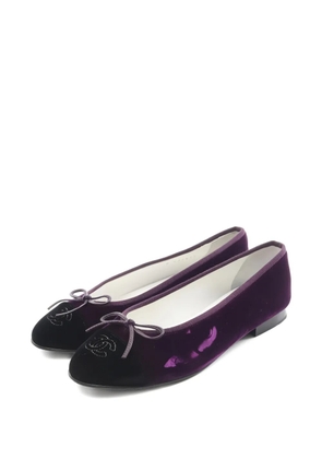 CHANEL Pre-Owned 1986-1988 logo ballet flats - Purple