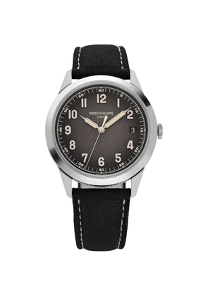 Patek Philippe Pre-Owned 2026 unworn Calatrava 5226G-001 40mm watch - Grey