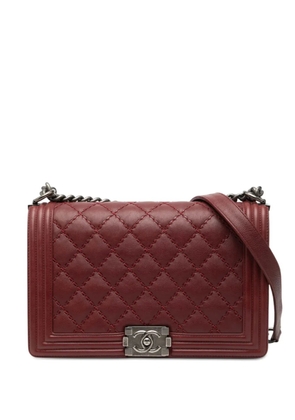 CHANEL Pre-Owned 2015-2016 Medium Quilted Lambskin Double Stitch Boy Flap shoulder bag - Red