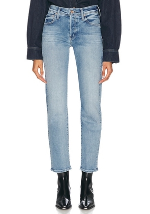 MOTHER The Mid Rise Hiker Hover Jeans in Full Moon - Denim-Light. Size 25 (also in ).