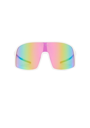AIRE Blazars Sunglasses in White.