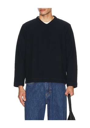 Jeanerica Luca V-Neck Sweater in Navy. Size M. Also in S, XL/1X.