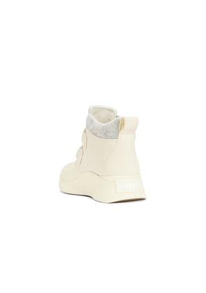 Sorel Out N About IV Classic WP Boot in Ivory. Size 10. Also in 6.5, 7.
