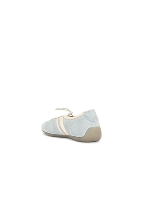 Vagabond Shoemakers Hollie Suede Sneaker in Baby Blue. Size 37. Also in 38, 39.
