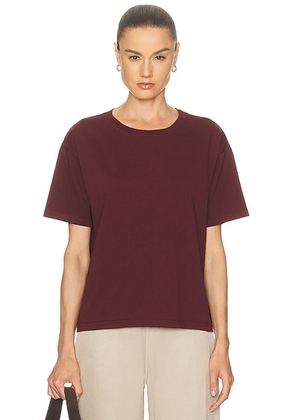 American Vintage Fizvalley T-Shirt in Bordeaux Vintage - Burgundy. Size L (also in M, S).