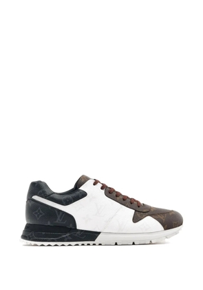 Louis Vuitton Pre-Owned Run Away sneakers - Brown