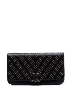 CHANEL Pre-Owned 2017-2018 Chevron Sheepskin Subtle clutch bag - Black
