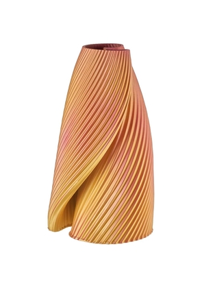 L'OCA NERA pleated twisted vase - Gold