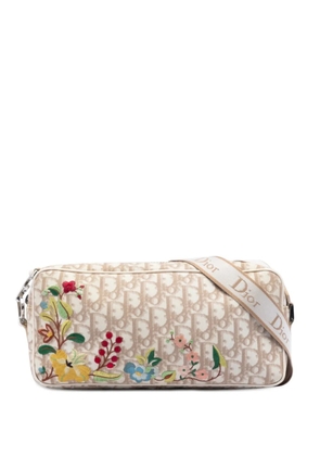 Christian Dior Pre-Owned 2005 Oblique Coated Canvas Floral Embroidered crossbody bag - Neutrals