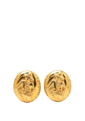CHANEL Pre-Owned 1970-1980 Gold Plated Mademoiselle Logo Clip On Earrings costume earrings