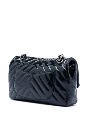 CHANEL Pre-Owned 2009-2010 Small Classic Chevron Patent Single Flap shoulder bag - Blue