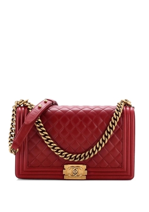 CHANEL Pre-Owned Boy Flap Bag Quilted Calfskin New Medium shoulder bag - Red