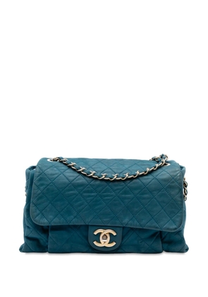 CHANEL Pre-Owned 2012-2013 Large Quilted Iridescent Calfskin Chic Quilt Flap shoulder bag - Blue