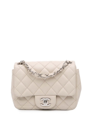 CHANEL Pre-Owned 2018-2019 Mini Square Classic Caviar Single Flap crossbody bag - White
