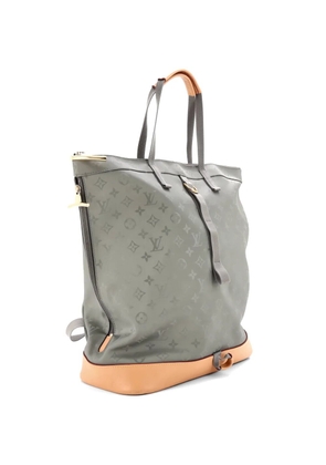 Louis Vuitton Pre-Owned Zipped Tote Limited Edition Titanium Monogram Canvas backpack - Grey