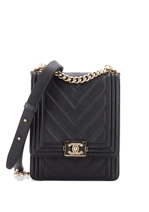 CHANEL Pre-Owned North South Boy Flap Bag Chevron Lambskin Small crossbody bag - Black