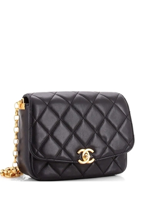 CHANEL Pre-Owned CC Coin Chain Flap Bag Quilted Lambskin Small crossbody bag - Black