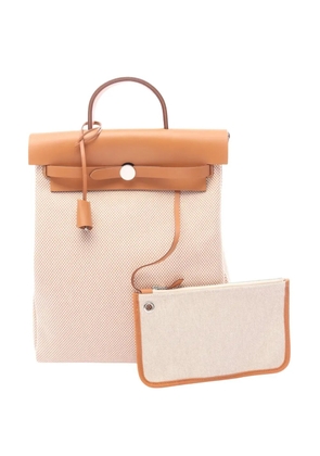 Hermès Pre-Owned 2021 Toile Herbag A Dos Zip Retourne backpack - Neutrals
