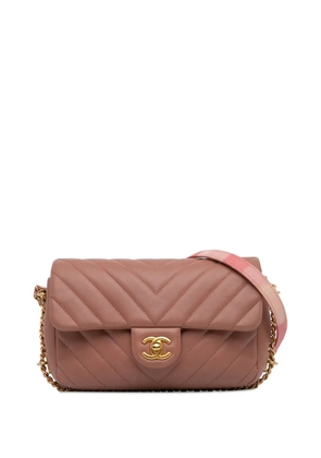 CHANEL Pre-Owned 2018 Mini Rectangular Chevron Lambskin Chain Around Flap crossbody bag - Pink