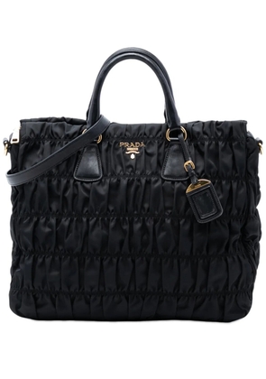 Prada Pre-Owned 2000-2025 Tessuto Gaufre satchel - Black