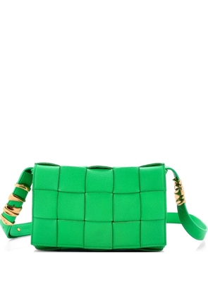 Bottega Veneta Pre-Owned Cassette Maxi Intrecciato Grained Leather crossbody bag - Green