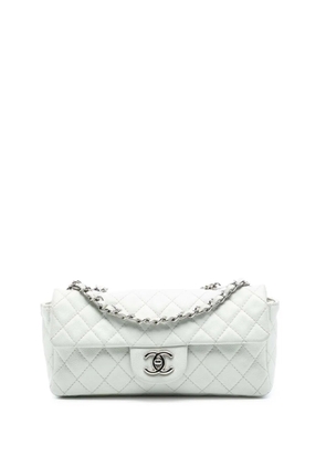 CHANEL Pre-Owned 2008-2009 CC Quilted Caviar East West Single Flap shoulder bag - White
