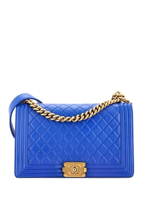 CHANEL Pre-Owned Boy Flap Bag Quilted Calfskin New Medium shoulder bag - Blue