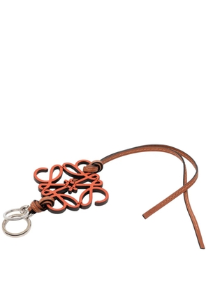 Loewe Pre-Owned 2010-2026 Leather Anagram Ring and Bag Charm key chain - Orange