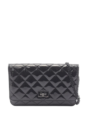 CHANEL Pre-Owned 2019 Quilted Patent Reissue 2.55 Wallet on Chain crossbody bag - Black