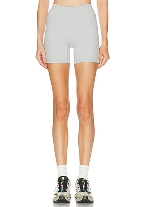 437 Essential Short in Heather Grey - Light Grey. Size L (also in M, XL, XS).