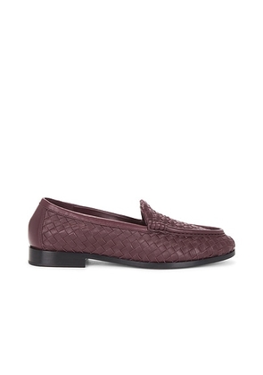 Bottega Veneta Loafer Intercciato Nappa Opaque in Deep Mahogany - Brown. Size 41 (also in 42, 43, 44).