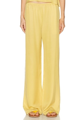 LESET Kim Pocket Pant in Soliel - Yellow. Size L (also in M, S, XS).