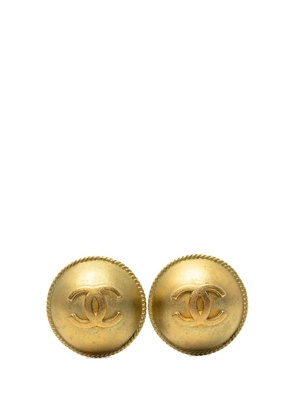 CHANEL Pre-Owned 1994 CC Gold Plated Round Clip On Earrings costume earrings