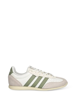 adidas Barreda LO striped panelled sneakers - Neutrals