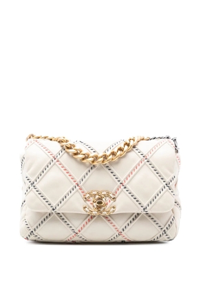 CHANEL Pre-Owned 2021 Medium Lambskin Stitched 19 Flap satchel - White