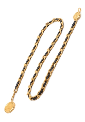 CHANEL Pre-Owned 1990-2010 Gold Plated Leather Woven 31 Rue Cambon Medallion Chain belt - Black