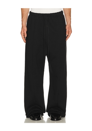 Fear of God ESSENTIALS Signature Lounge Sweatpant in Black. Size L. Also in M, S, XL/1X, XS, XXL/2X, XXXL/3X.