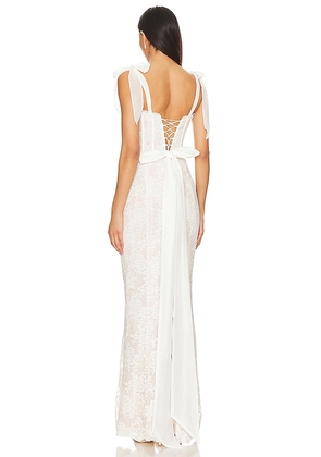 V. Chapman Romanza Gown in White. Size 2. Also in 0, 6.