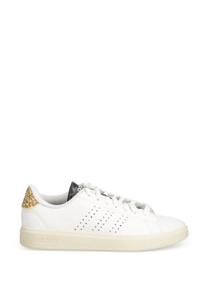 adidas Advantage 2.0 perforated patterned sneakers - White