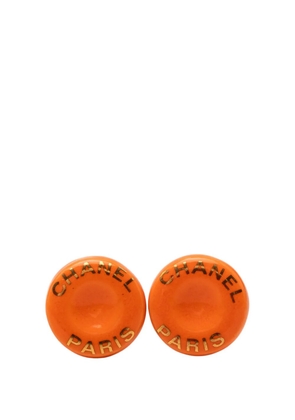 CHANEL Pre-Owned 1997 Resin Logo Round Clip On Earrings costume earrings - Gold