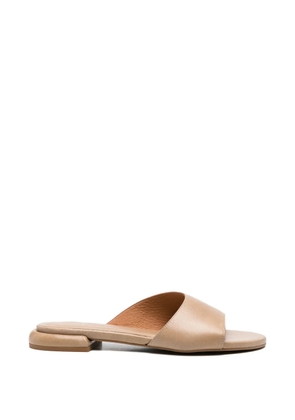 ANGEL ALARCON Lucia leather sandals - Neutrals
