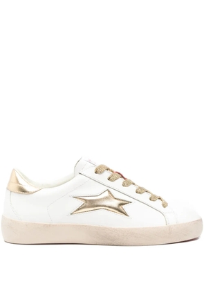 Ishikawa leather sneakers - White