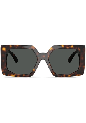 Versace Eyewear engraved-Medusa plaque sunglasses - Brown