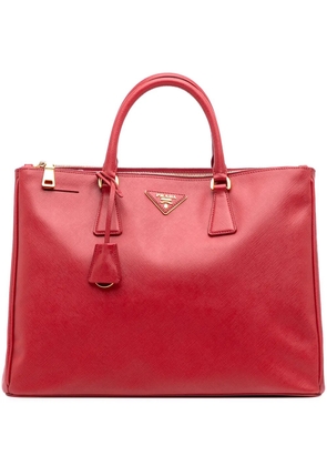 Prada Pre-Owned 2010-2025 Large Saffiano Lux Galleria Double Zip satchel - Red