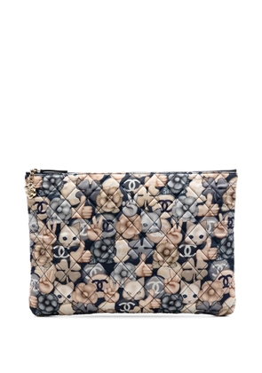 CHANEL Pre-Owned 2016-2017 Large Quilted Nylon Cat Emoticon O Case clutch bag - Blue