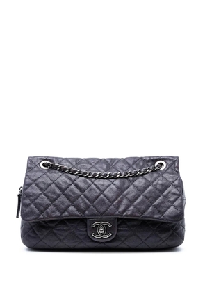 CHANEL Pre-Owned 2012 Jumbo Quilted Iridescent Caviar Easy Flap shoulder bag - Grey