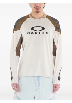 Oakley logo-print panelled T-shirt - Neutrals
