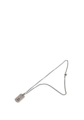CHANEL Pre-Owned 2005 CC Silver Plated Quilted Dog Tag Pendant Necklace costume necklace